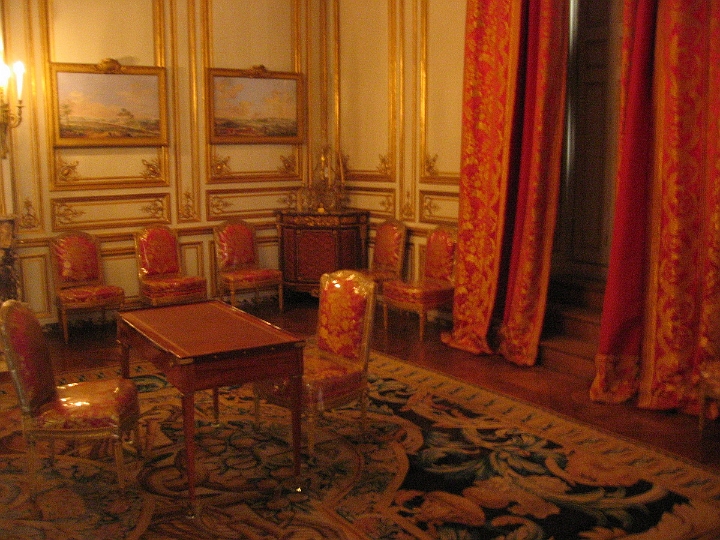 139 Versailles Louis XVI chambers tour - gambling room.jpg